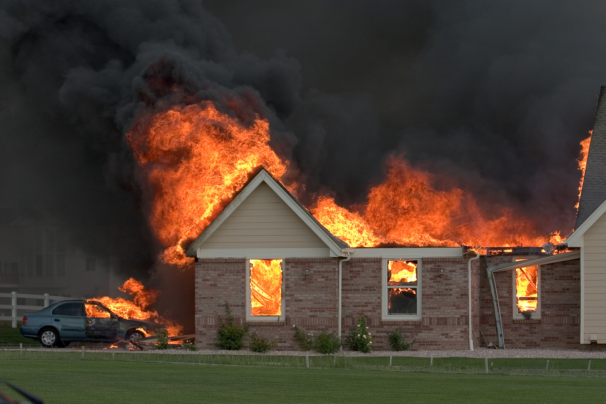 Fire_house_car